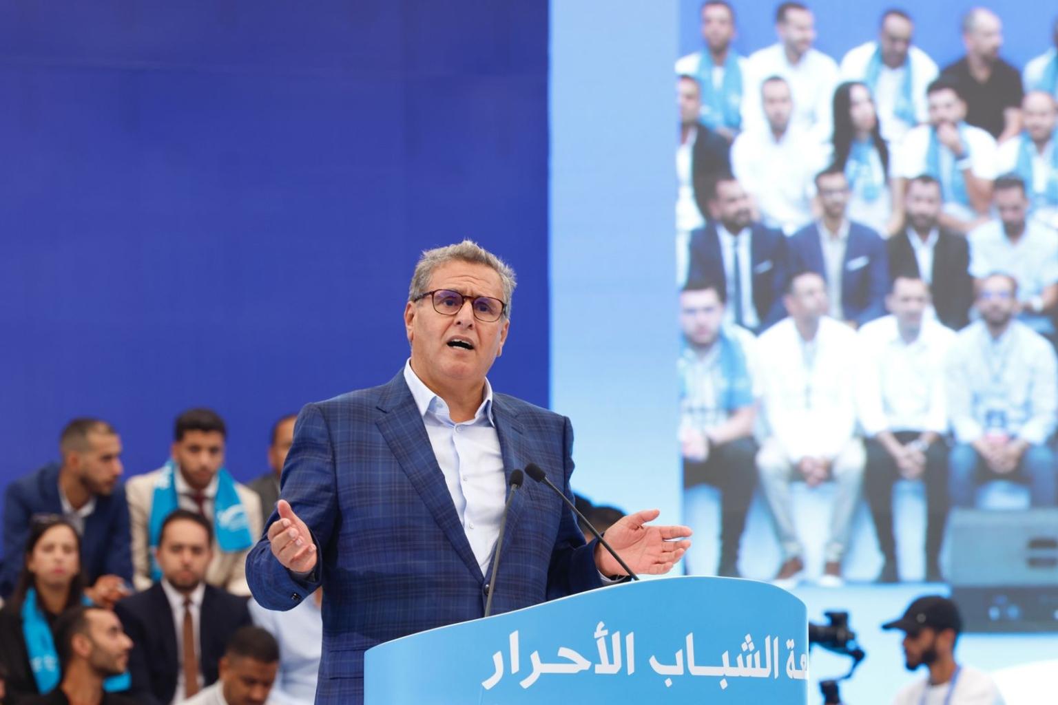 أخنوش يفتتح حملة الأحرار بهجوم على المزايدات الانتخابية و استغلال المشاريع العمومية الكبرى و أوراق الدولة