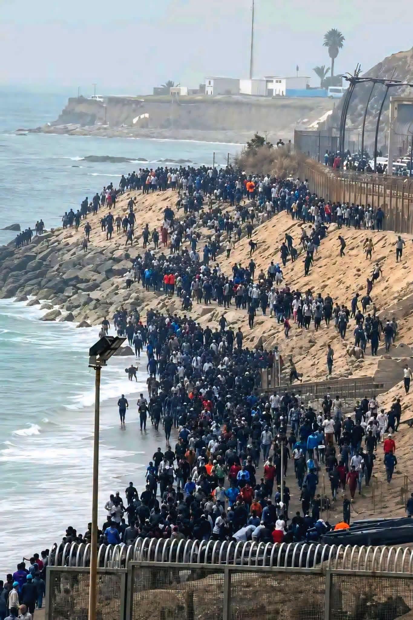 اتفاق مغربي إسباني على إعادة جميع المهاجرين  غير الشرعيين الذين  دخلوا  سبتة إلى المغرب