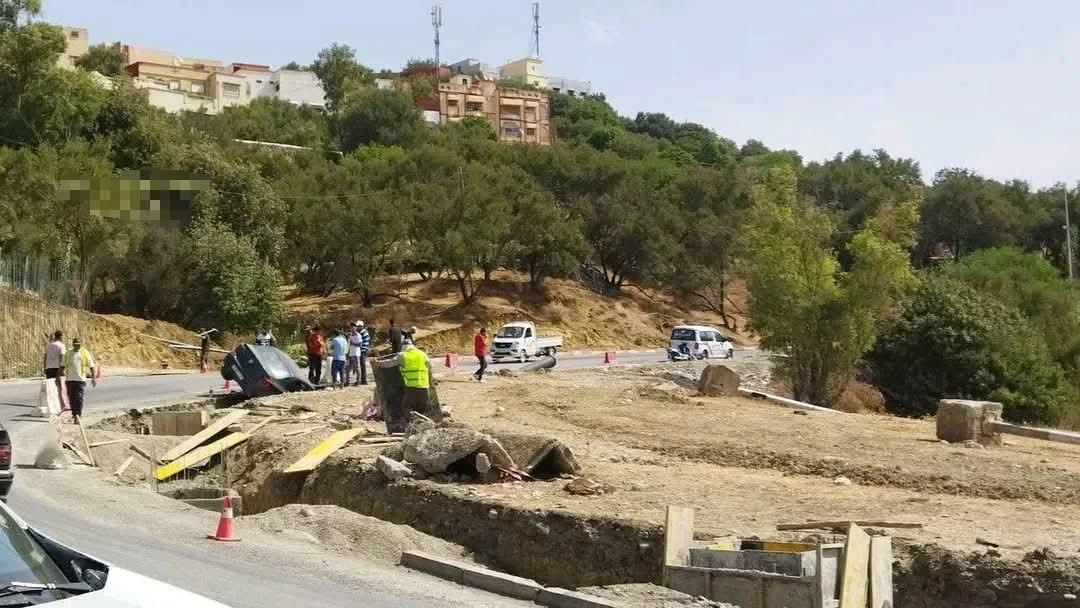 تاونات.. إصابة شخص بجروح متفاوتة في حادث انحراف سيارة بمدخل المدينة