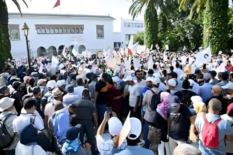 تجدد إحتجاجات الأساتذة تزامنا مع عرض زملائهم على المجالس التأديبية