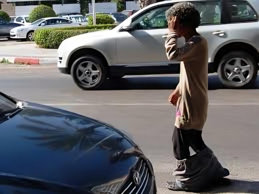 تاونات..إنتشار المختلين العقليين يدق ناقوس الخطر في المدينة