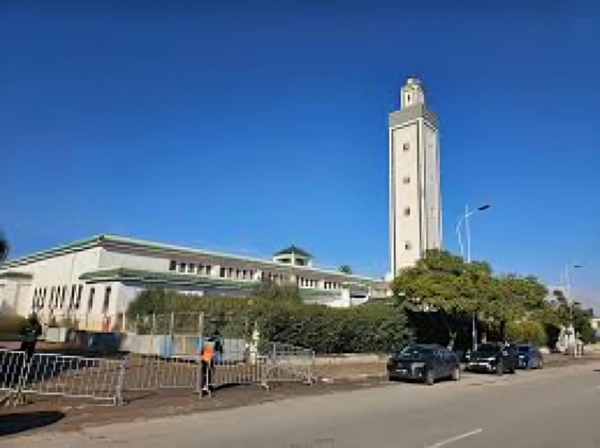 رئيس جماعة فاس يطالب المندوب الإقليمي للأوقاف بالإخلاء الفوري و التوقف عن هدم مسجد مولاي إدريس الأول بطريق إيموزار