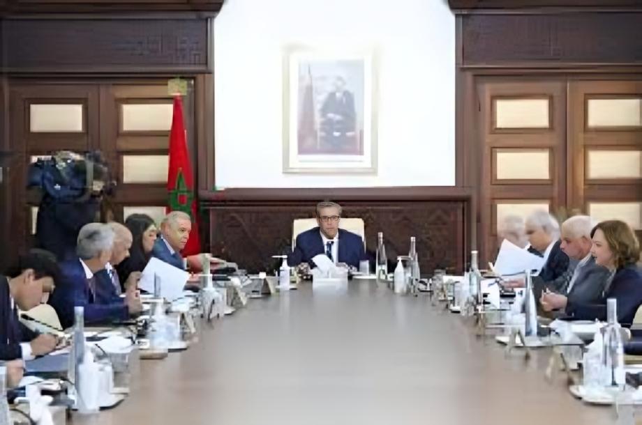 الحكومة توفي بوعودها.. زيادات الأجور تشمل مليون موظف