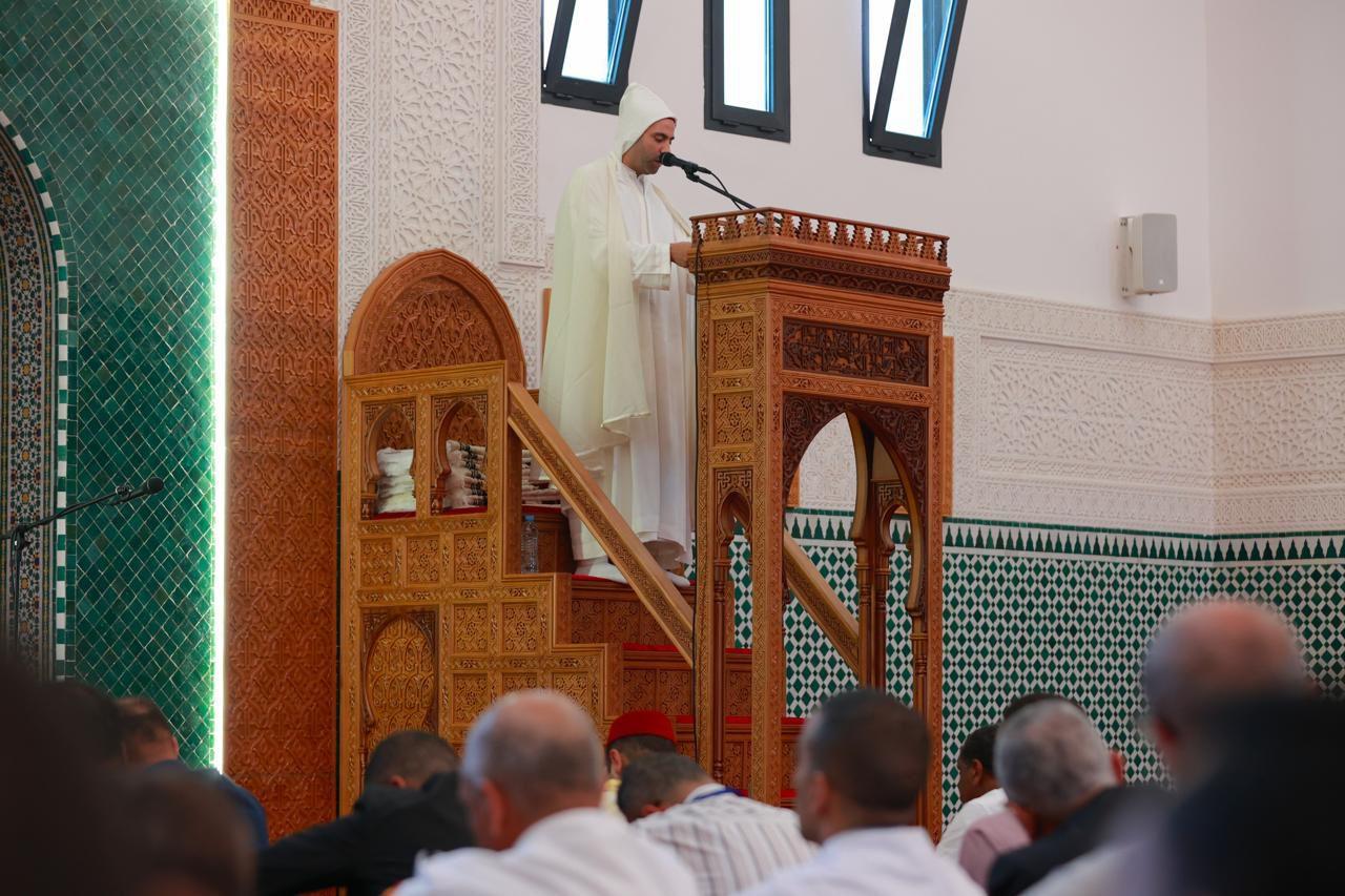 لتعزيز الأمن الروحي موظفو الشرطة يؤدون أول صلاة جمعة بمقر المديرية العامة للأمن الوطني الجديد بالرباط