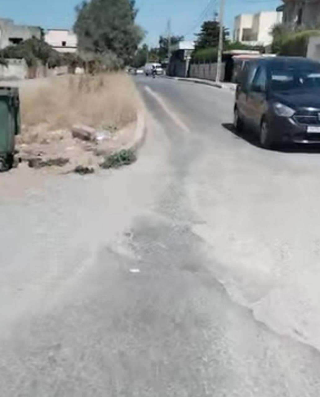 فاس.. مطالب بإصلاح حفر وتشققات بالطريق  الرابطة بين عين عمير وطريق إيموزار بمقاطعة سايس