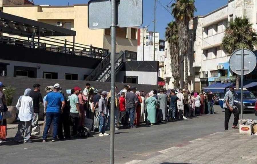 مكناس.. أزمة النقل الحضري تدخل أسبوعها الرابع وتضاعف معاناة المواطنين