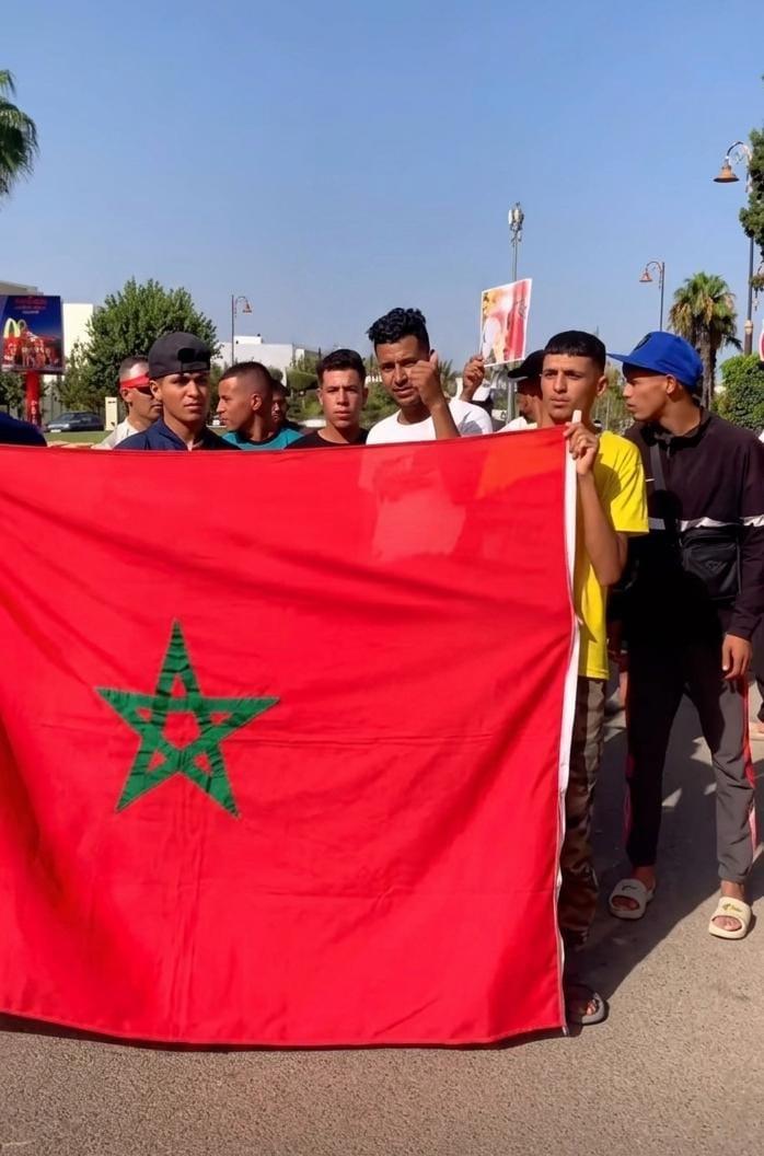 مولاي يعقوب.. وقفة احتجاجية لساكنة جماعة سبع رواضي تطالب بفك العزلة ورفع التهميش وإصلاح الطرق