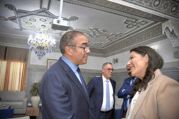 أوزين يؤكد غياب عرض رسمي وينفي التفاوض على الحقائب
